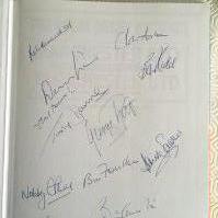 1968 Manchester United Complete Squad Signed Football Book: All 1968 European Cup winners have signed the inside blank page of the Great Derby Matches book. Hand signed in biro to include Charlton, Best and Law. Nice item.