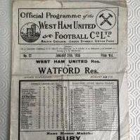 35/36 West Ham Reserves v Watford Football Programme: London Combination programme is poor/fair due to wear and creasing. No team changes.