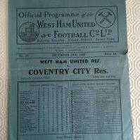 37/38 West Ham Reserves v Coventry City Football Programme: London Combination programme is fair/good with no team changes. Tiny tear to border.