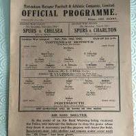 41/42 Tottenham v Portsmouth Football Programme: Good condition single sheet league match with pencilled team changes.