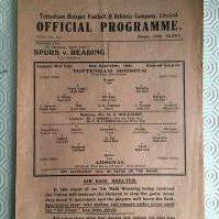 40/41 Tottenham v Arsenal Football Programme: Good condition single sheet cup match with no team changes.