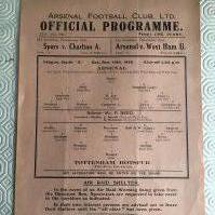 39/40 Arsenal v Tottenham Football Programme: Good condition single sheet league match with no team changes. Dated 18 11 1939.