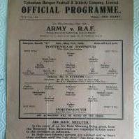 39/40 Tottenham v Portsmouth Football Programme: Very good condition single sheet league match with no team changes. Dated 11 5 1940 with light folding.
