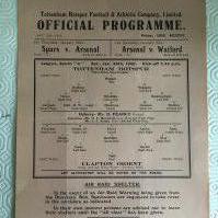 39/40 Tottenham v Clapton Orient Football Programme: Very good condition single sheet league match with no team changes. Dated 20 1 1940 with light folding.
