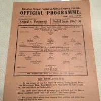 39/40 Tottenham v Fulham Football Programme: Near mint condition single sheet league match with no team changes. Dated 10 4 1940.