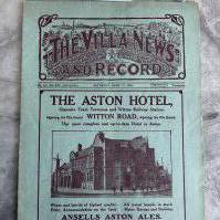 1925/1926 Aston Villa v Tottenham Football Programme: Excellent condition with no team changes. Unusually for this period not ex bound. Covers excellent.