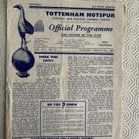 52/53 Tottenham v Derby County Football Programme: Fair condition hard to obtain league match played on Thursday 12th March 1953. Creasing and pencilled team changes. Instructions to sell.