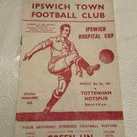 51/52 Ipswich Town v Tottenham Hospital Cup Football Programme: Very good condition with no team changes. Dated 5 5 1952.
