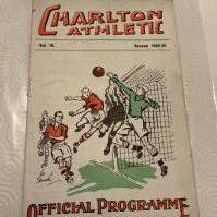 35/36 Charlton v Tottenham Football Programme: Good condition with pencilled team changes. Fold. Dated 13 4 1940.