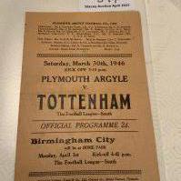 45/46 Plymouth v Tottenham Football Programme: Excellent condition with no team changes. Gatefold programme dated 30 3 1946.