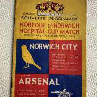 34/35 Norwich City v Arsenal Football Programme: Good condition end of season Hospital Cup match with no team changes. Arsenal were just crowned champions. Rusty staples holding firm. Nice colour souvenir cover with 32 pages. Last match at the ground.
