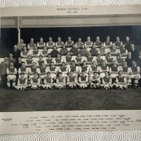 49/50 Arsenal Squad Football Press Photo: Original photo usually given to staff which pictures all teams and management. Excellent condition without press markings measuring 12 x 10 inches. Made by Jaques.