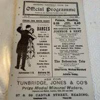 1922 - 1923 Reading v Brentford Football Programme: Excellent condition ex bound league match with covers. No team changes.