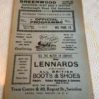 28/29 SwIndon Town v Brentford Football Programme: Excellent condition league match with no team changes. Staple removed not rotted away.