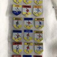 BABS Rosettes Football Cards: Mint condition rare cards of club badges in the centre of a rosette shaped card. (17)