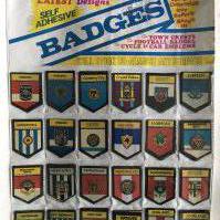 BABS Shop Display Of Footballers Cards: 12 rare circular cards in shop display. Cards will be excellent but display over 50 years old so a little grubby. (12)