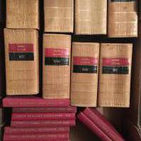 Horse Racing Old Annuals + Books: Very thick hardback of Racing Calendar from 1950 to 1961 x 8. C/W Copes Racegoers Encyclopaedias from 1948 to 1962 x 11. Good with instructions to sell. (19)