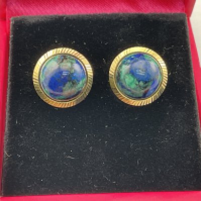 A pair of 9ct yellow gold earrings with lapis lazuli Postage category A.
