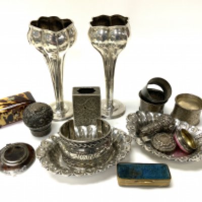 A collection of hallmarked silver articles including 2 small pill boxes. (D)