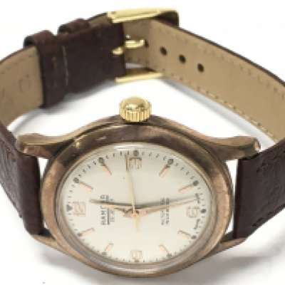A mens vintage Swiss Romana 25 jewel automatic watch, 34mm case. Seen working. Postage catA