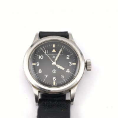 International watch company stainless steel manual wind military wristwatch issued by RAF. Approximately 36mm case. Crown needs attention. Runs intermittently. Postage B