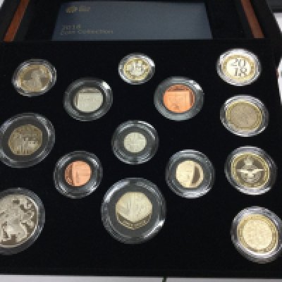 2018 United Kingdom premium proof coin set. Postage B