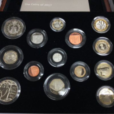 2017 United Kingdom premium proof coin set. Postage B