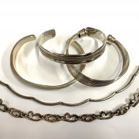 5 Sterling silver bracelets and bangles. (A)