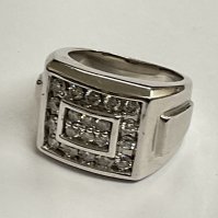 14ct white gold diamond ring. 1.40ct. 12.53g. Approx ring size L. Postage category A.