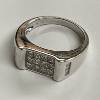 White gold diamond ring, Princess cut. 1.24ct, 7.96g, ring size approx O. Postage category A.