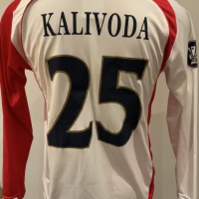 Slavia Prague 2007 - 2008 Match Worn Football Shirt: Red and white long sleeve shirt with Europa League badging to sleeves. Kalivoda 25 to rear. Worn v Tottenham on 14 February 2008. Player was a second half substitute. 