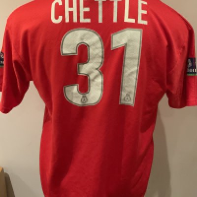 Barnsley 1999 - 2000 Match Worn Football Shirt: Red short sleeve shirt with Nationwide badges to sleeves. Chettle 31 to rear. 