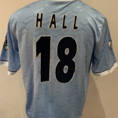 Coventry 1994 - 1995 Match Worn Football Shirt: Blue short sleeve shirt with Premier League badges to sleeves. Hall 18 to rear. 