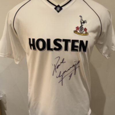 Tottenham 1991 FA Cup Final + Semi Final Signed Replica Shirt: White Holsten shirt signed to front by Gascoigne. COA from reputable source. 