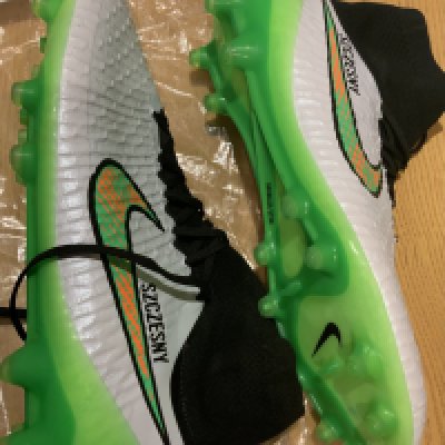 Arsenal + Poland Match Issued Szczesny Football Boots: Pair of Nike Magista boots both having Szczesny transferred to side. Brand new condition so probably not worn. 