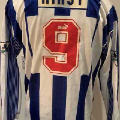 Sheffield Wednesday 1993 - 1994 Match Worn Football Shirt: Blue and white long sleeve Puma shirt with Premier League badging to sleeves. Hirst 9 to rear. 