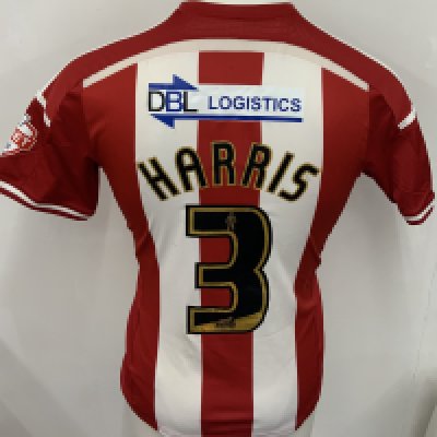 Sheffield United 2014 - 2015 Match Worn Football Shirt: Red and white short sleeve shirt. Number 3 Harris. Sky Bet badging. Worn v West Ham on 26 August 2014. Sheffield got to the semi final that season 