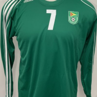 Guyana 2007 Match Worn Football Shirt: Green long sleeve shirt with number 7 to front and back. 