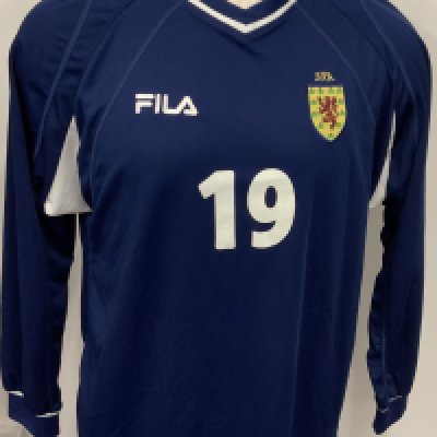 Scotland 2001 Match Issued Football Shirt: Blue long sleeve shirt with number 19 to front and rear. Issued v Croatia on 1 September 2001 for World Cup qualifiers. 