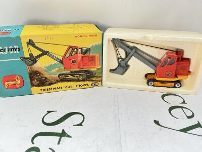 A Boxed Corgi Priestman Cub Shovel 1128.
