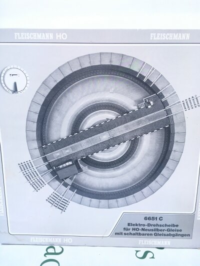 A Boxed Fleishmann H0 Turntable.