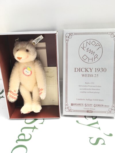 A Boxed Steiff Dicky 1930 Weiss 25 Replica 1992 No Reserve.
