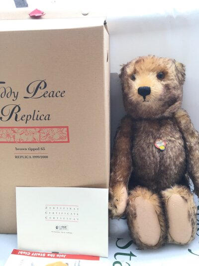 A Boxed Steiff Teddy Peace, A 1925 Replica, Brown Tipped.