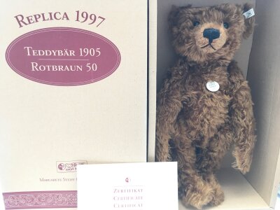 A Boxed Steiff Teddy Bear, Red Brown 1905 Replica.  No Reserve.