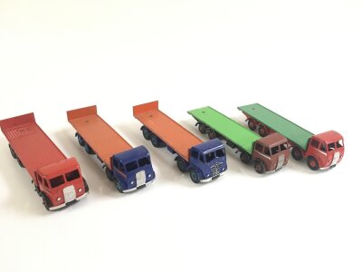 5 Dinky Fodden 8 Wheeled Trucks. 2 Flatbeds And 3 Flatbeds With Tailboards.