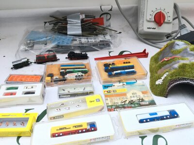 A Small Collection Of Boxed And Loose z Gauge Accessories includes 1 Loco.