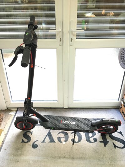 A 500W Adult I-Scooter With Charger. Fully Working.