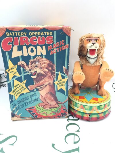 A Japanese Rock Valley Battery Operated Circus Lion. Box Is Worn. No Reserve.