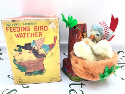 A Boxed Linemar Toys Battery Operated Feeding Bird Watcher. No Reserve.