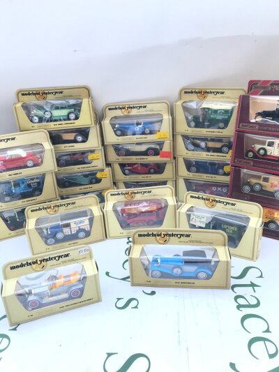 A Box Containing A Large Collection Od Boxed Matchbox Models Of Yesteryear. No Reserve.